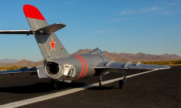 AF-Model MiG-17 EPO silber 1200mm PNP